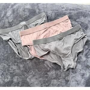 New Without Tags Reebok Sport Super Soft Hipster Underwear – Size Medium – 3 Pac